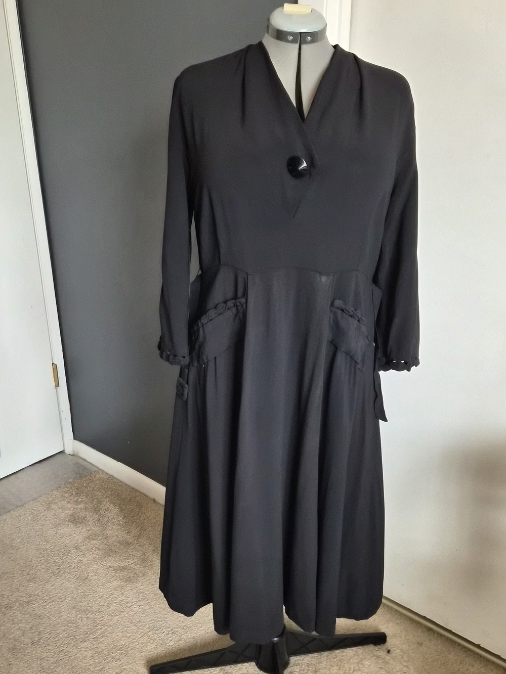 Vintage 1950's Rayon Crepe Black Long-Sleeve Women's Dress